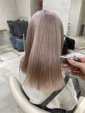 イル(iLu.) ピンクグレージュ