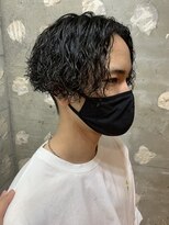 アカ(ACA)&nbsp;センターパートツイストスパイラルパーマツイストパーマ札幌大通