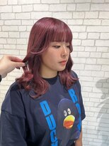 ミューバイケンジ(miu by KENJE)&nbsp;miu　濃いめレッドがトレンドです◎