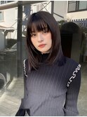 暗髪 黒髪 韓国レイヤースタイル エモージュミディアムヘア