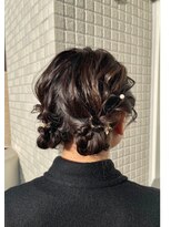 シャルムバイケンジ(Charm.by KENJE)&nbsp;【ツイン編みおろし】お団子/結婚式/二次会/同窓会/銀座/有楽町