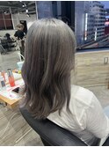 Wカラー×グレージュ×東芽生