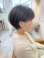 【Hanon 大宮】耳掛けショートボブ/シルキーベージュ/斜めバング