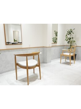 【広々駐車場】メンズ専門店ならではの高い技術力で、周りと差がつくスタイルに！メンズのなりたいが叶う◎