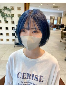 マサゴ アヴェダ(masago AVEDA) ウルフボブにブルー