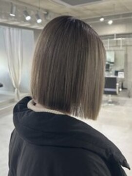 ラック 表参道(LUCK) ボブミルクティー/切りっぱなしボブ/くすみベージュ/表参道