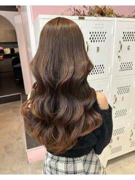 クム(kumu) 【kumu】 ロングレイヤー/顔周りカット/栄/名古屋