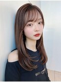 2wayバングでイメチェン！顔まわりレイヤーくびれヘアが人気◎