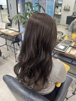 クラン 岡本(Chlan)&nbsp;暗めカラー　デザインカラー　アッシュブラウン