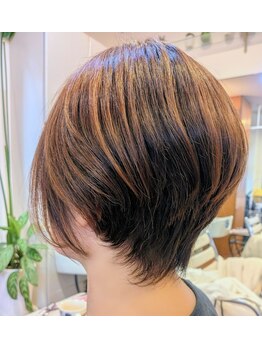 ショウズサロン(hair Sho's SALON)の写真/一人ひとりに合わせたカットで洗練された大人ショートスタイルに。忙しい朝も乾かすだけで綺麗にまとまる♪