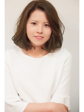 ロイズ(Royd's) 重めボブ×軽めマットアッシュカラー