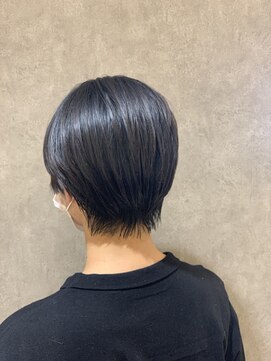 ランプ(Lamp) 襟足シルエット♪まとまるショート！