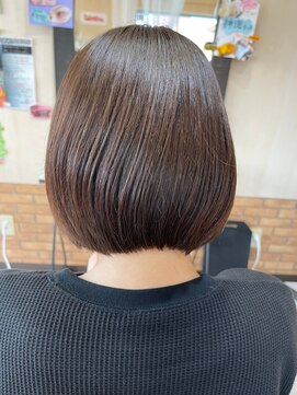 ヘアスタジオブービー 艶カラー×ナチュラルショート