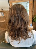 セミロングふんわりパーマ