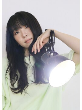 ヴァンサンク(Vingt-cinq) 【南船場/長堀橋】大人可愛いツヤ感グレージュブラック