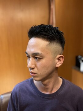 ヘアモード キクチ 銀座店 銀座　理容室　ショートアップバングフェード