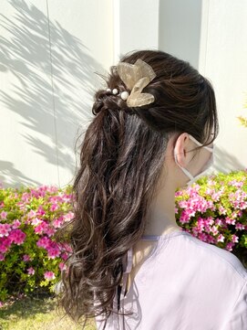 ルアン(Luan) ハーフアップのおよばれアレンジ◎