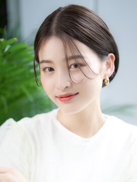 エインアンリー 表参道(AIN.ANLY.) ショートボブ長めバング薄めバングシアーカラー姫カット顔まわり