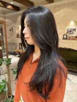 ビュートリアム265(BEAUTRIUM 265)&nbsp;ロングレイヤー/黒髪ロング/レイヤーカット/銀座/丸の内/有楽町