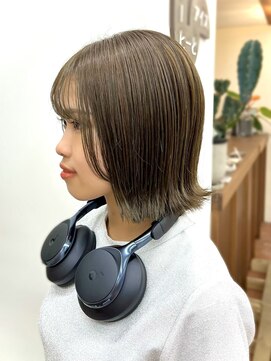 パークレーン アイス イヴェン(park lane ICI yeven) 大人気透明感ブリーチなしオリーブベージュ切りっぱなしボブYUKI