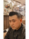 サイドパートスタイル