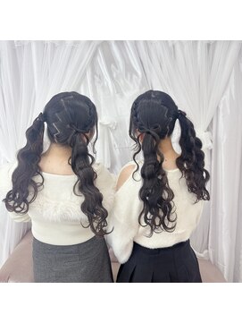 グルーヴ グルーヴ フェエリー(groove groove feerie) えびちゃんの髪の毛リボンのツインテール 新宿歌舞伎町ヘア