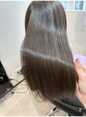 オリーブグレージュカラーと髪質改善トリートメント ○