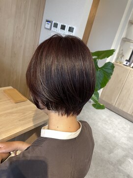 カナリーバイマカロア(CANARY by Makaloa) ショートボブ　ピンクカラー