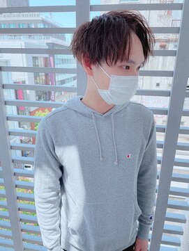 ジーナ 天神(Zina) センターパート/ツイストスパイラルパーマ