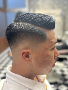 フランクス バーバー ウエストトウキョウ 吉祥寺店(FRANK’S BARBER WEST TOKYO) スパイキーショートブルーブラックフェザーパーマサーフカール