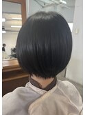 ショートボブ