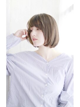 シャンティ 目白(SHANTi) ショートバングの透け感バングボブスタイル