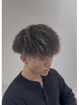 ルーストデラックス 京都河原町三条(ROOST dx) MEN’S HAIR/波巻ツイストスパイラル/フェザーパーマ/京都河原町