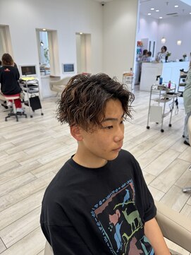 ロンド ラマ 岐阜(Lond bla-ma) センターパート×ソフトツイストスパイラル【Lond伊藤メンズ】