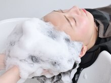 6. 【頭皮改善スパ】10年後の美髪を作る。土台から整えるエイジングケア