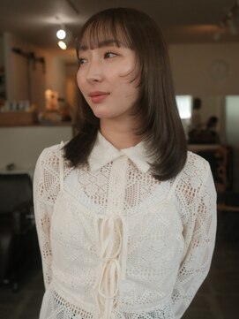 イルフレール(ill frere) 顔まわりカット　似合わせカット　グレージュ　梅田　中津