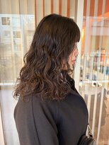 ハロウ&nbsp;ロングレイヤー×パーマスタイル