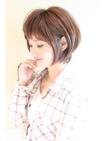 耳かけ・小顔ニュアンスショート