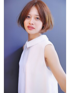 ブーケ(BOUQUET) センターパート似合わせカット グラマラス ツヤありベージュ