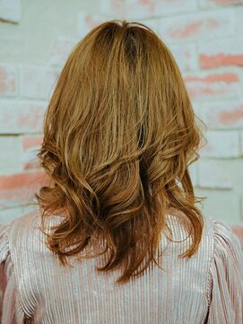 カラーサロンビスカリア 相模原エリア 淵野辺駅店(Color salon Biscaria) ゆるふわ巻き髪レイヤー