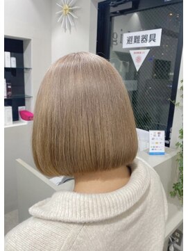 ユウル 横浜(juhl.) ブリーチ/ニュアンスカラー/パールベージュ/アースカラー/ボブ