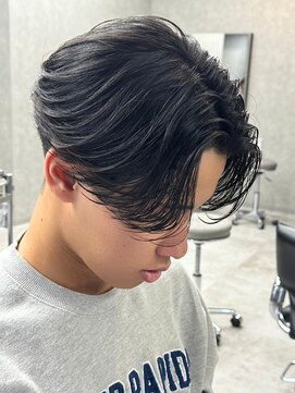 エルマーク 梅田(L-MARK) センターパートニュアンスパーマ韓国カルマパーマコンマヘア