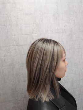 ラックスビーギャラリー なんば駅前店(LUXBE GALLERY) 【牛島】20代30代40代大人かわいいデザインカラー