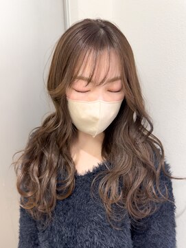ムクヘアー(muk hair) ゆるふわくびれロング×ラテグレージュ