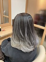【ケアブリーチでつくる!!立体感バレイヤージュ♪】