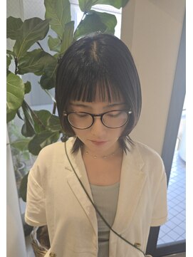 ロンドウェグ(RONND weg) 前髪短めウルフスタイル