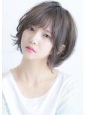 夏ヘアカラー　赤見ゼロアッシュブルージュショート