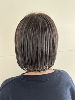 スパーク ヘアアンドフェイス(Spark HAIR&FACE)の写真/お洒落に妥協したくない大人女性のグレイカラーは断然ハイライトがオススメ☆伸びてきた白髪も目立ち難い!