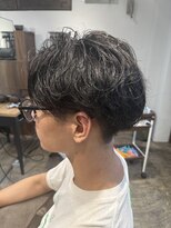 アイディードット(iD.)&nbsp;センターパートゆるふわパーマ