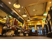 BARBER KAMITO HERITAGEの雰囲気(神田の喧騒を忘れられる癒しの空間)